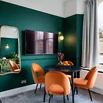 Διαμέρισμα Clifton House I Free Private Parking