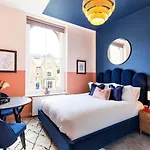 Clifton House I Free Private Parking