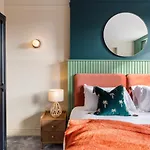 Clifton House I Free Private Parking شقة