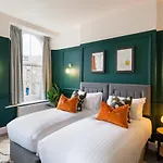 Clifton House I Free Private Parking شقة بريستول