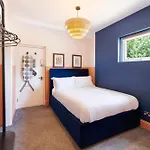 Clifton House I Free Private Parking Bristol