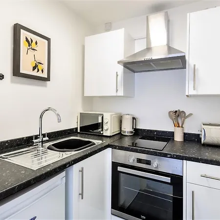 Apartment Clifton House I Free Private Parking