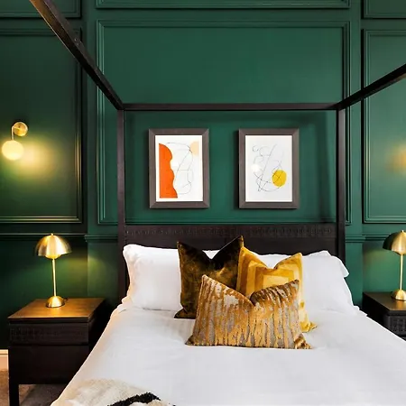 Clifton House I Free Private Parking