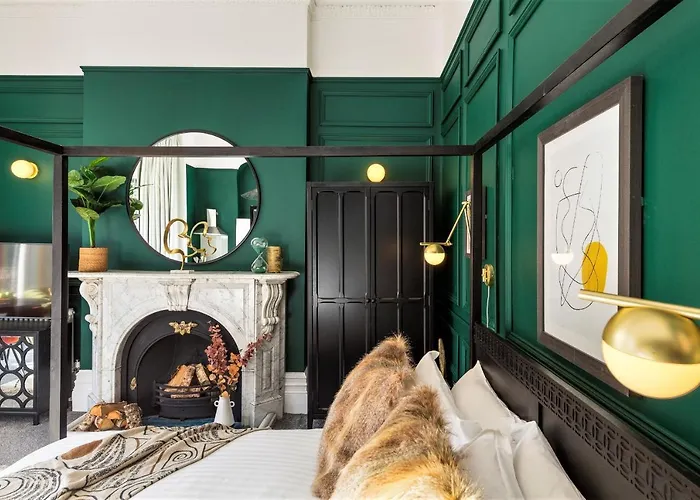 Апартаменти Clifton House I Free Private Parking Бристоль