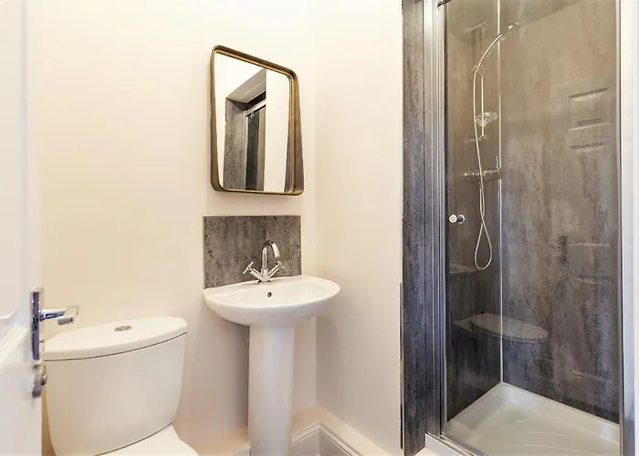 Clifton House I Free Private Parking Apartment Bristol