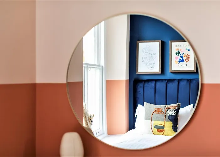 Clifton House I Free Private Parking