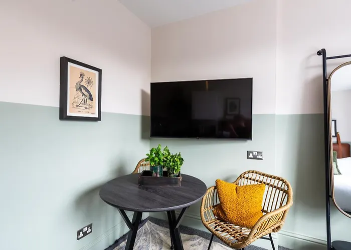 Clifton House I Free Private Parking Бристоль