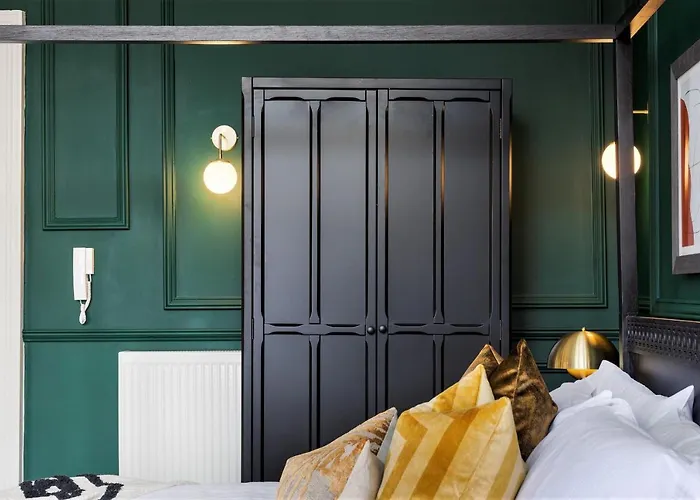 Clifton House I Free Private Parking Apartment Bristol