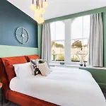 Clifton House I Free Private Parking *