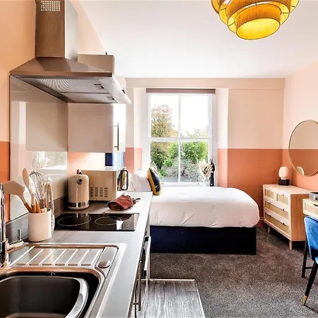 Clifton House I Free Private Parking Lägenhet