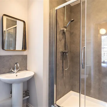 Διαμέρισμα Clifton House I Free Private Parking *