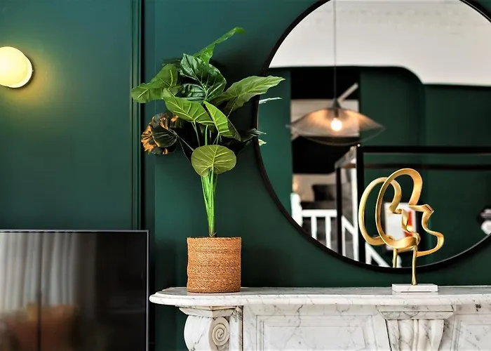 Clifton House I Free Private Parking *