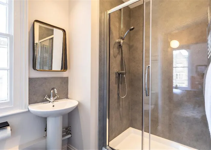 Apartman Clifton House I Free Private Parking *